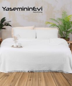 Alternative view of Beyaz Renk 4 Katlı Multi Müslin Yatak Örtüsü Pike